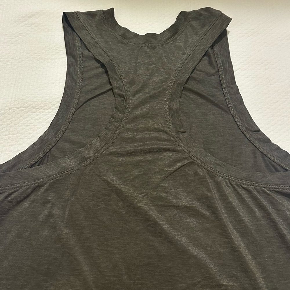 Vuori Women's Vuori Mod Tank Oregano XS - Picture 7 of 8